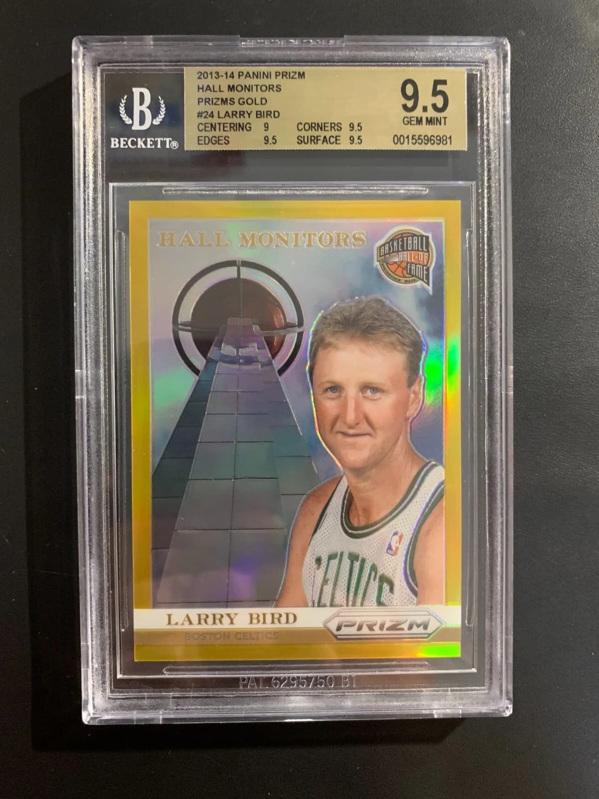 2013-14 Panini Prizm Hall Monitors Gold Larry Bird #24 clean example scan