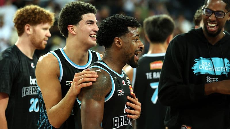 Karim Lopez headshot