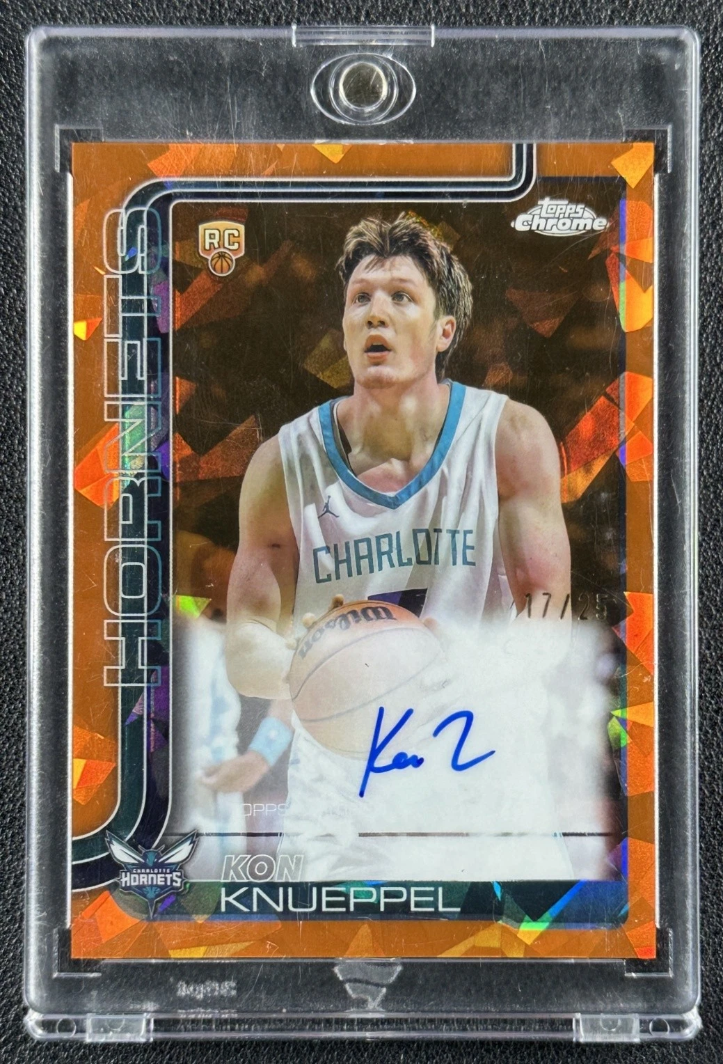 2025-26 Topps Chrome Sapphire Orange Refractor Rookie Autograph Kon Knueppel /25 basketball card